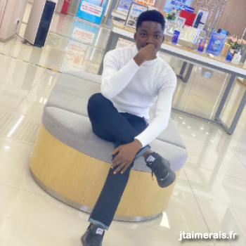 elise10 - date a French, 100% free elise10