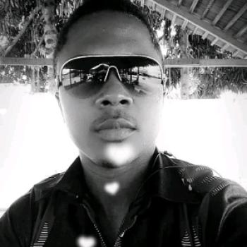 akins11 - date a French, 100% free akins11