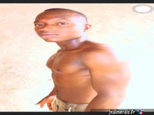 renaud100 - date a French, 100% free renaud100