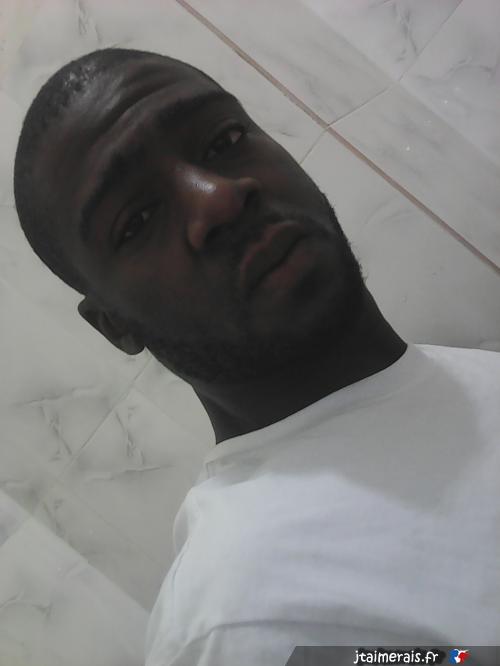 breazi24 - date a French, 100% free breazi24