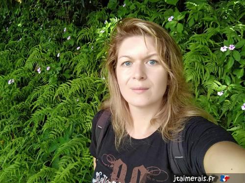 melie - date a French, 100% free melie