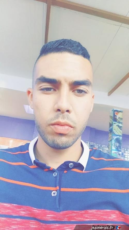 adil44444 - date a French, 100% free adil44444