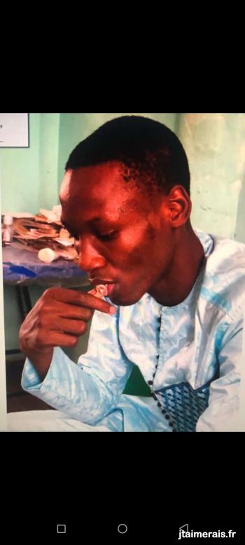 Chief - date a French, 100% free Chief