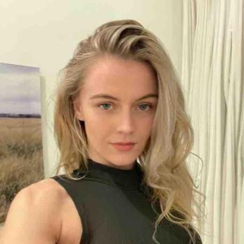 carinedonze - date a French, 100% free carinedonze