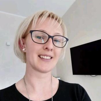 jeanneange spoofed photo banned on jtaimerais.fr